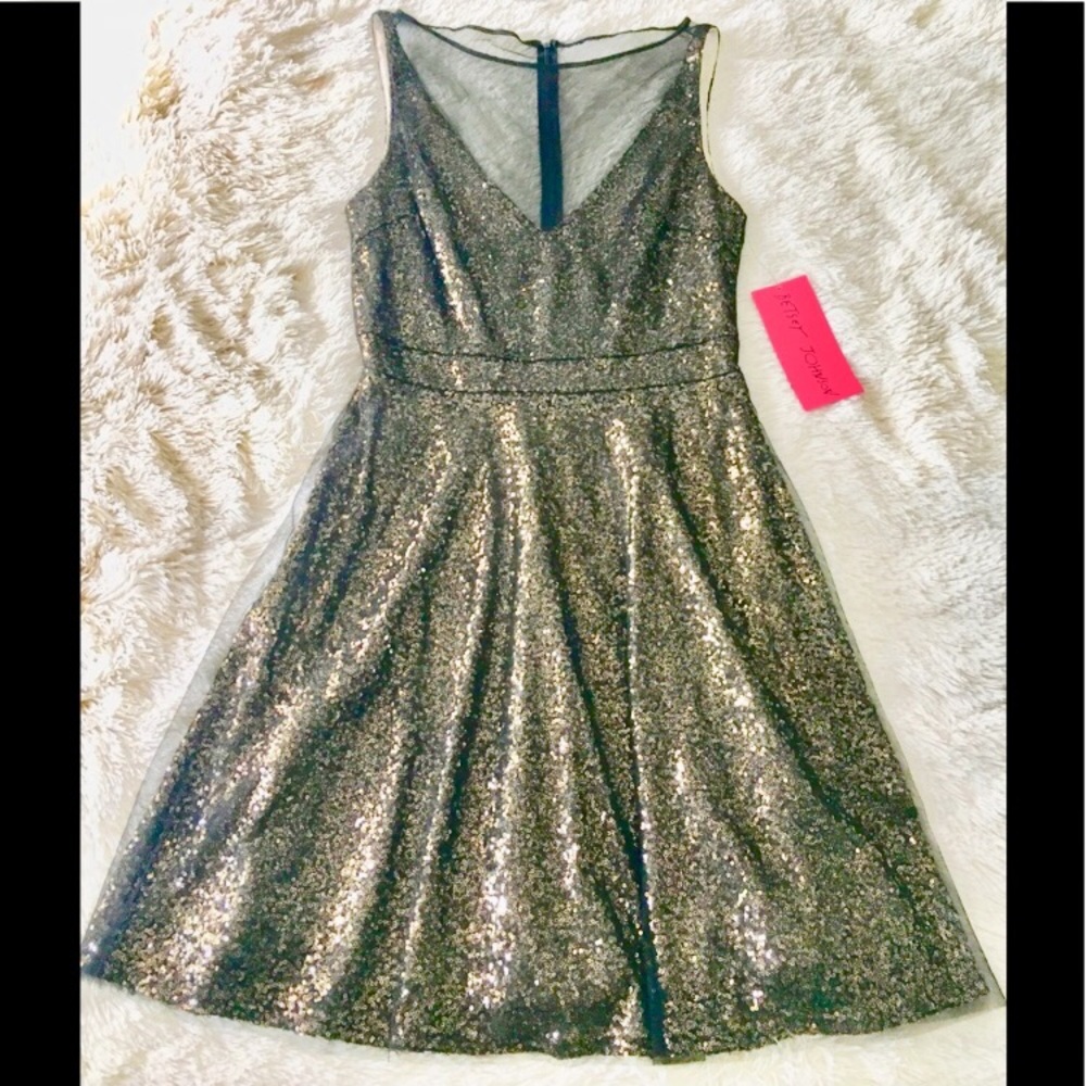 NWT🌟Betsey Johnson Sz 6 Gold sequin Dress